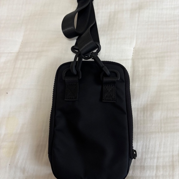 Lululemon Zip-Top Crossbody Bag in Black - Picture 3 of 4